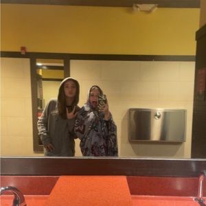 Meet your Posher, Nora